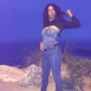 Meet your Posher, Empress